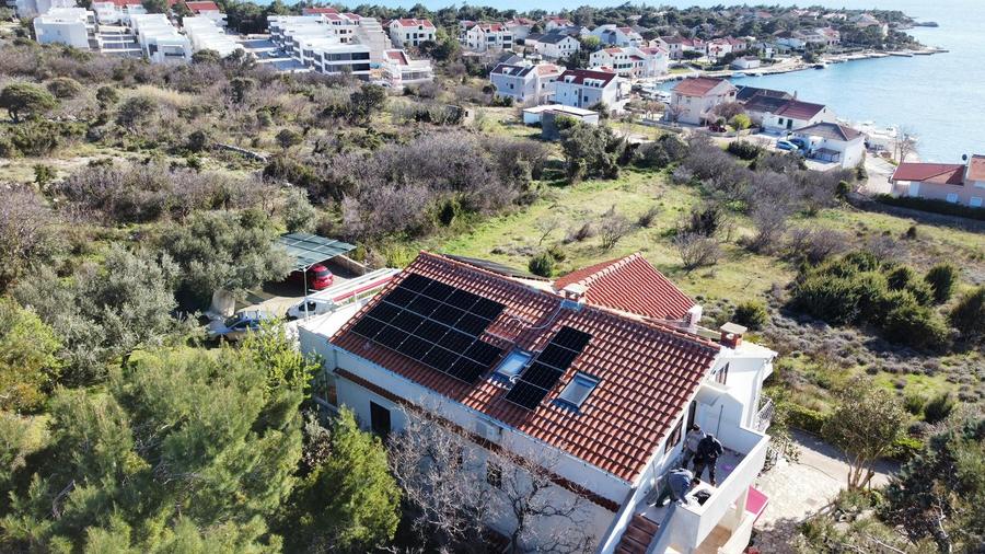 Solarna elektrana za obiteljsku kuću, Otok Pag, Mandre